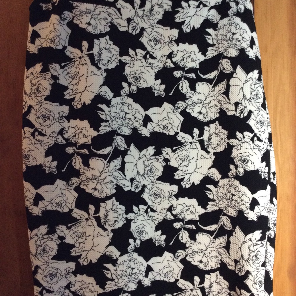 LLR Cassie Pencil Skirt